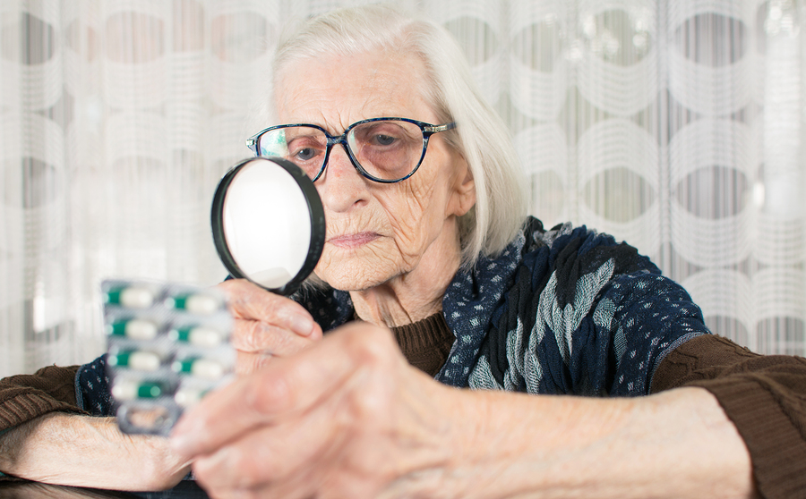 What Signs Indicate That Seniors Might Be Losing Their Vision?