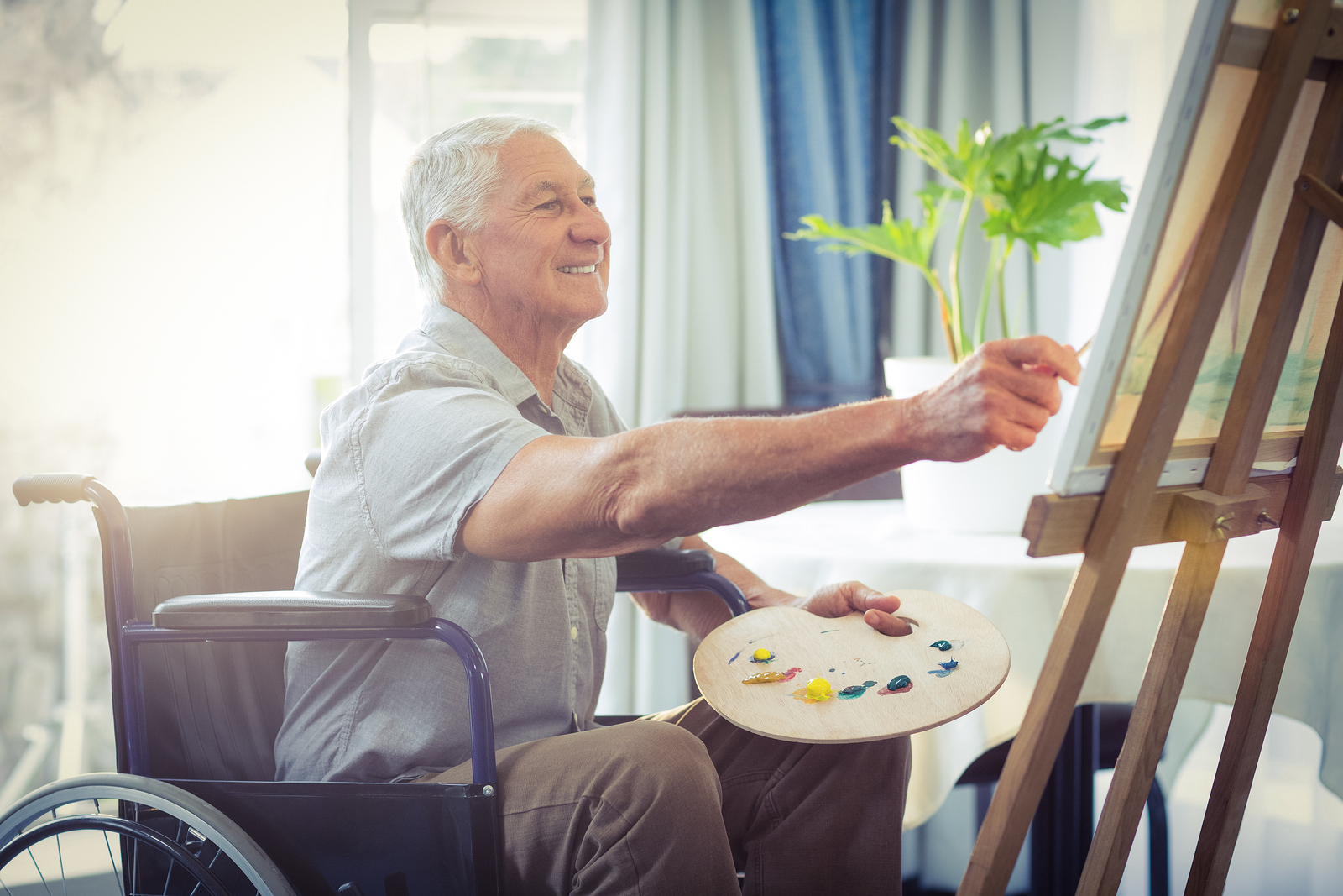 Seven Creative Activities for Seniors with Limited Mobility