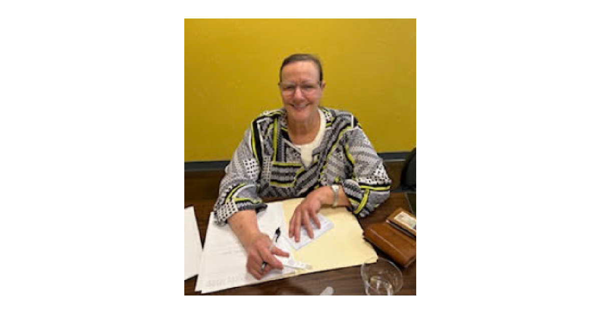 Compassionate In-Home Senior Care in Scottsdale: Meet Leah