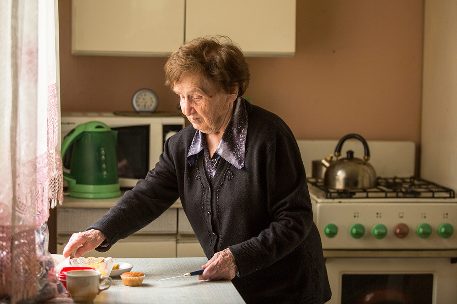 What Can Families Do to Reduce Kitchen Falls for Seniors?